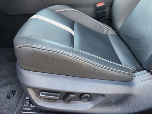 Used 2025 Toyota Camry XLE image 24