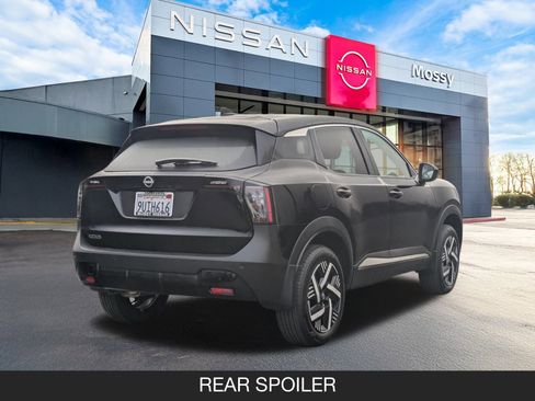 Certified 2025 Nissan Kicks SV image 8