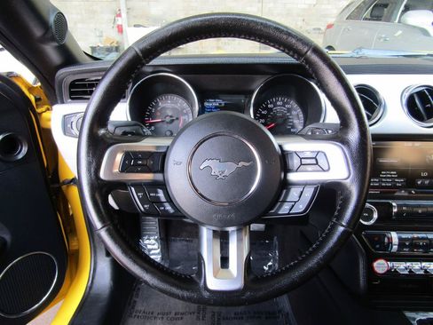 Used 2015 Ford Mustang Premium RWD image 15