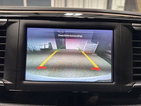 Used 2024 Chrysler Voyager LX FWD image 10