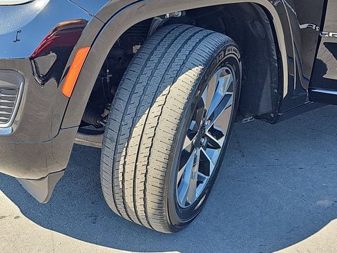 Used 2022 Jeep Grand Cherokee Overland w/ Luxury Tech Group IV image 33