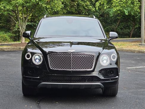 Used 2020 Bentley Bentayga Plug-In Hybrid image 9
