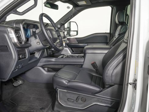 Used 2026 Ford F450 Platinum image 17