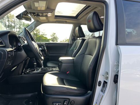 Used 2024 Toyota 4Runner TRD Off-Road Premium w/ Moonroof Package AWD/4WD image 10