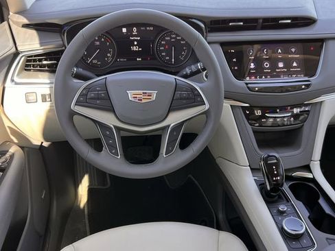 New 2026 Cadillac XT5 Premium Luxury image 10