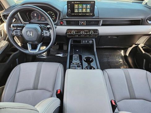 Used 2025 Honda Pilot EX-L image 16