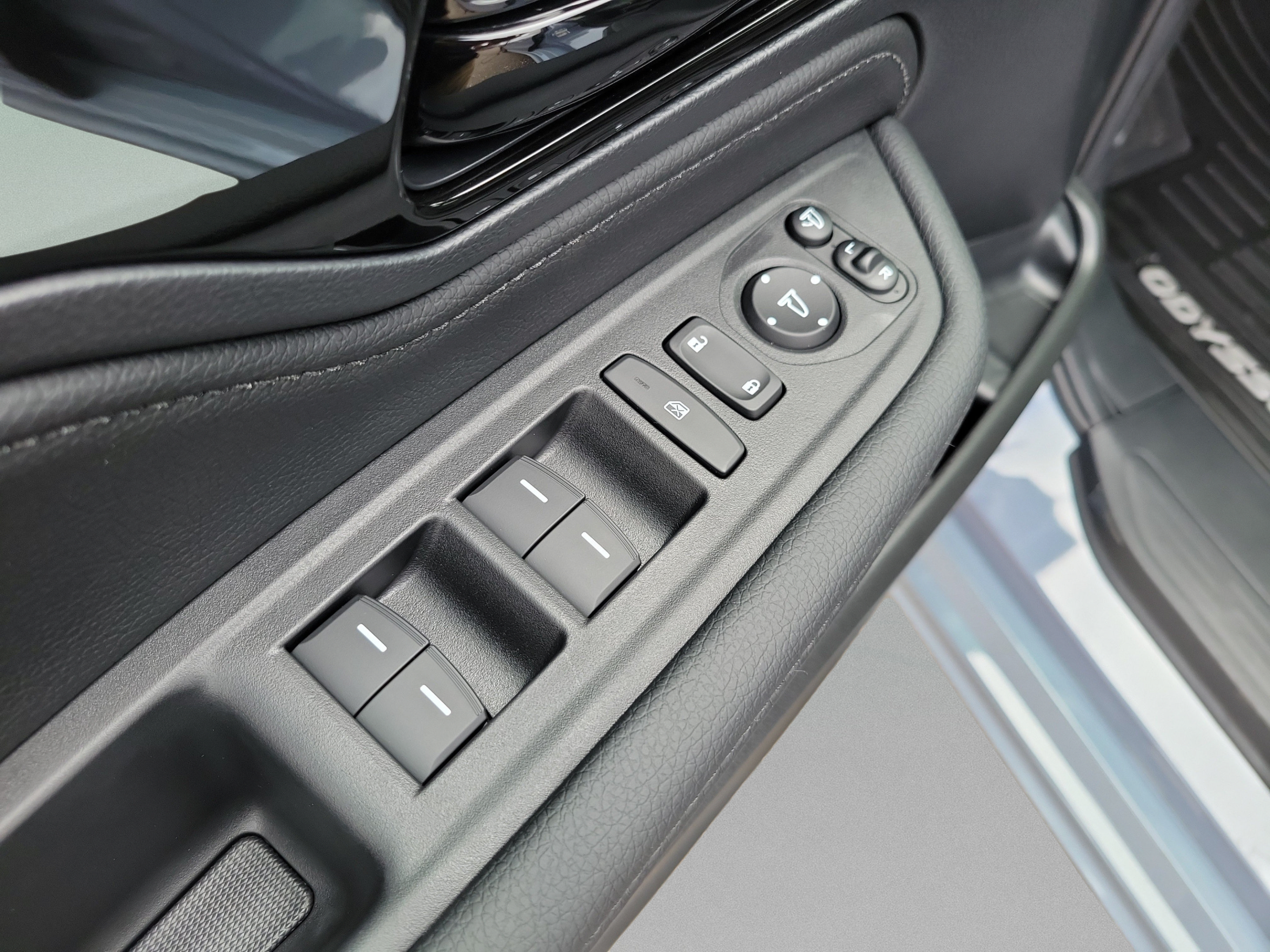 New 2027 Honda Odyssey Elite image 24