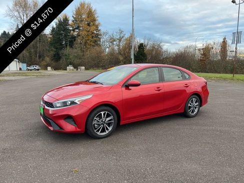 Used 2023 Kia Forte LXS image 4