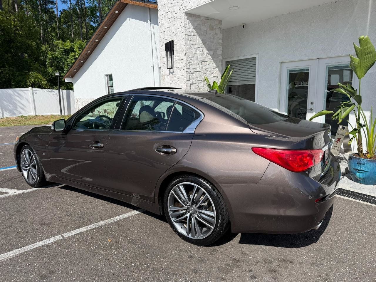 Used 2014 INFINITI Q50 Premium w/ Technology Package RWD image 13