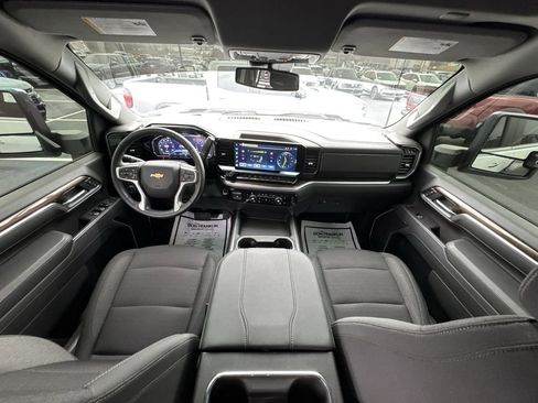 Used 2025 Chevrolet Silverado 2500 LT w/ Z71 Chrome Sport Edition image 21