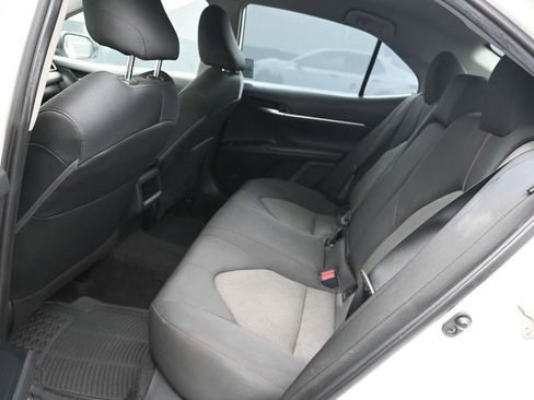 Used 2019 Toyota Camry LE FWD image 13