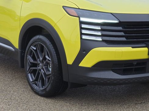 New 2026 Nissan Kicks SR w/ SR Premium Package image 3