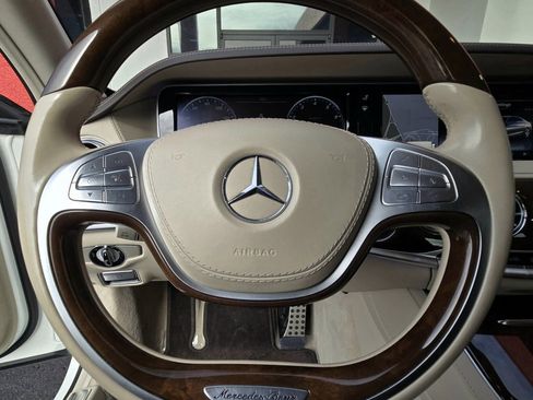 Used 2017 Mercedes-Benz S 550 Sedan image 26