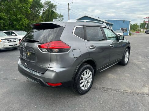 Used 2017 Nissan Rogue SV w/ SV Premium Package AWD/4WD image 4