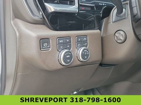 Used 2022 GMC Sierra 1500 SLT w/ SLT Convenience Package AWD/4WD image 18
