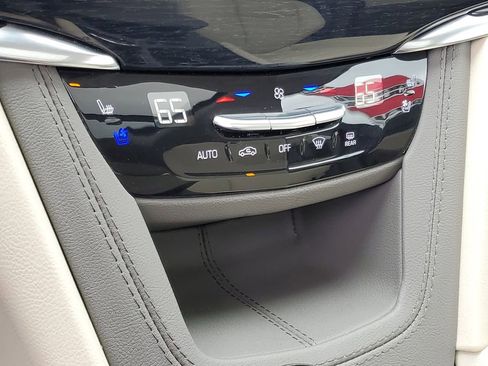 Certified 2024 Cadillac XT6 Premium Luxury w/ LPO, Floor Liner Package image 21