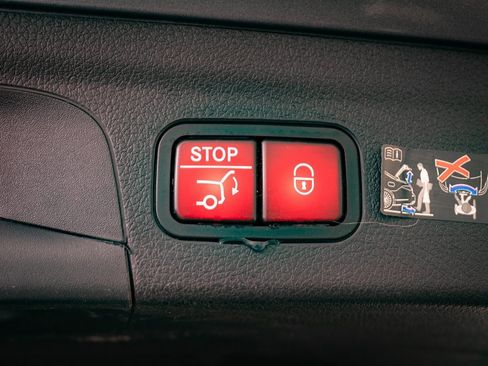 Used 2022 Mercedes-Benz GLE 450 4MATIC image 23