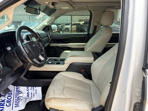 Used 2019 Ford Expedition Max Platinum RWD image 24