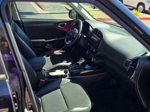 Used 2023 Kia Soul GT-Line w/ GT-Line Technology Package FWD image 13