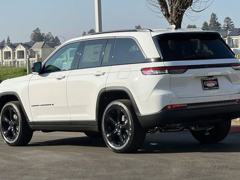 New 2026 Jeep Grand Cherokee Limited image 6