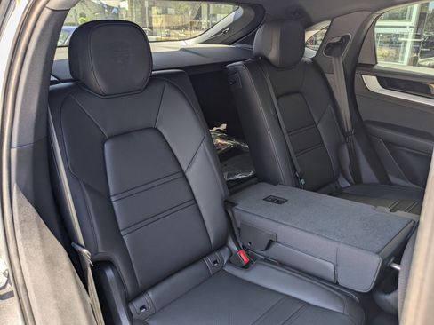 New 2025 Porsche Cayenne Coupe image 24