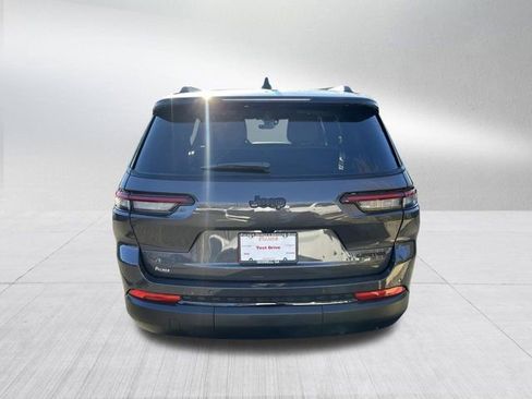 New 2025 Jeep Grand Cherokee L Limited image 6