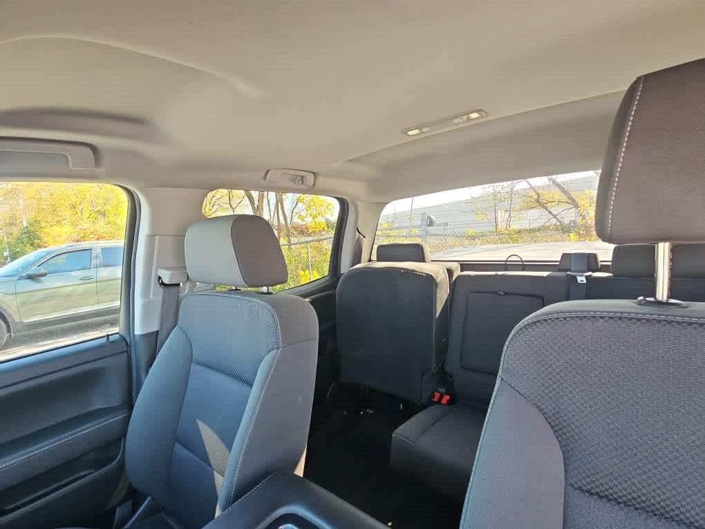 Used 2018 Chevrolet Silverado 1500 LT w/ All Star Edition AWD/4WD image 8
