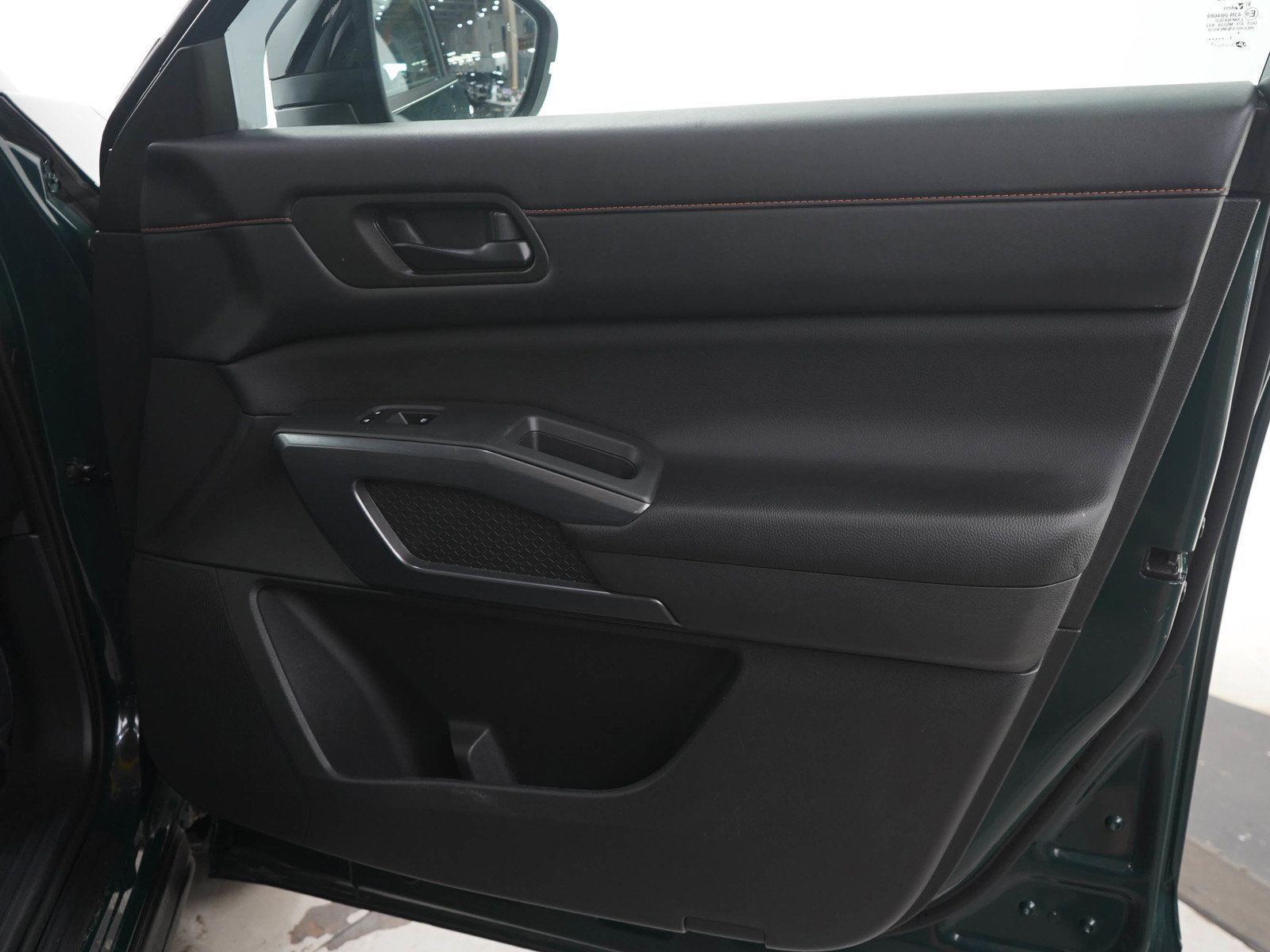 Used 2024 Nissan Pathfinder Rock Creek AWD/4WD image 9