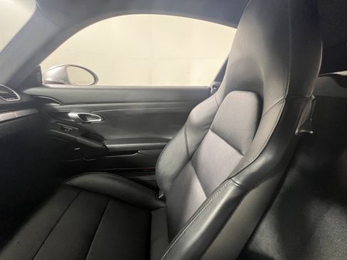 Certified 2018 Porsche 718 Cayman S RWD image 15