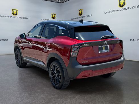 Used 2025 Nissan Kicks SR FWD image 3