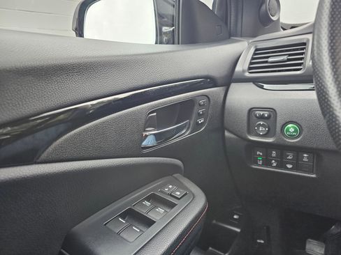 Used 2021 Honda Ridgeline Black Edition image 32