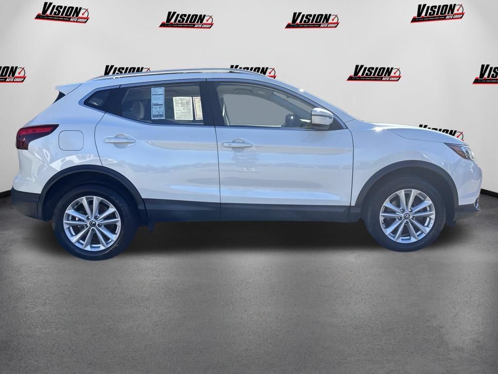 Used 2019 Nissan Rogue Sport SV w/ All-Weather Package AWD/4WD image 4