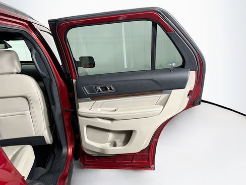 Used 2018 Ford Explorer Limited w/ Equipment Group 301A image 33