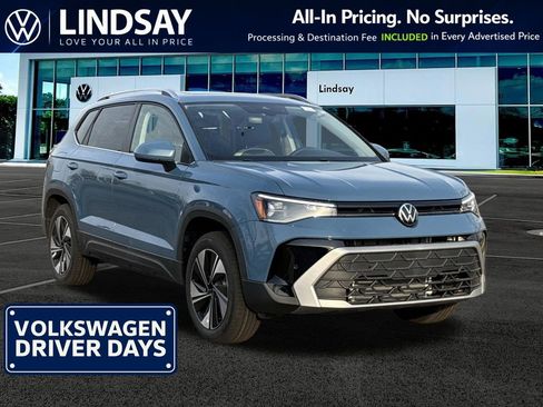 New 2026 Volkswagen Taos SE AWD/4WD image 1