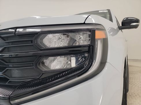 Used 2025 Ford Expedition Max Active RWD image 9