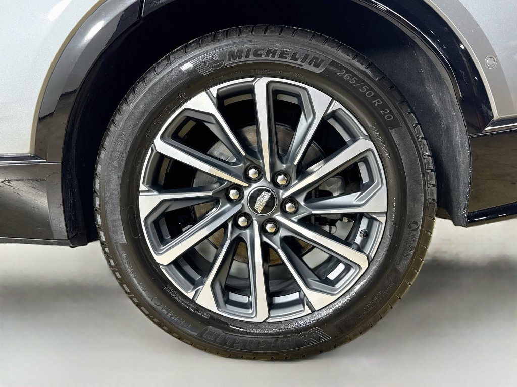 Used 2024 Cadillac Lyriq Sport AWD/4WD image 29