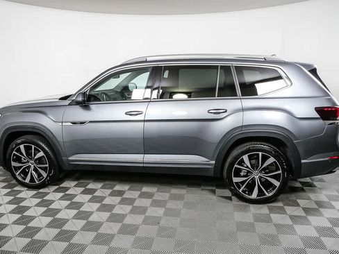 Certified 2025 Volkswagen Atlas SEL Premium R-Line image 32