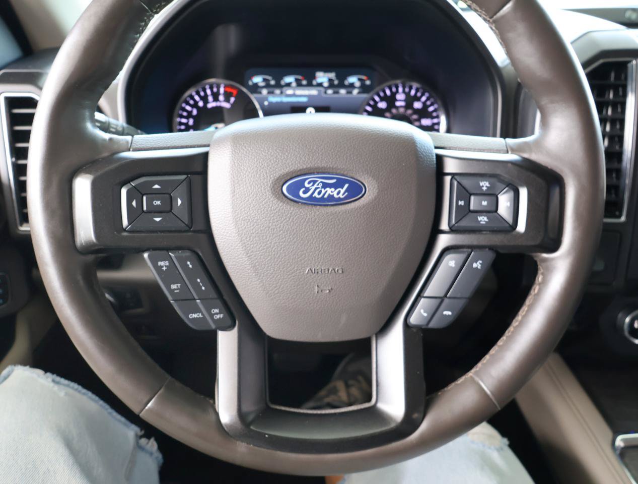 Used 2018 Ford Expedition Limited w/ Equipment Group 302A RWD image 48