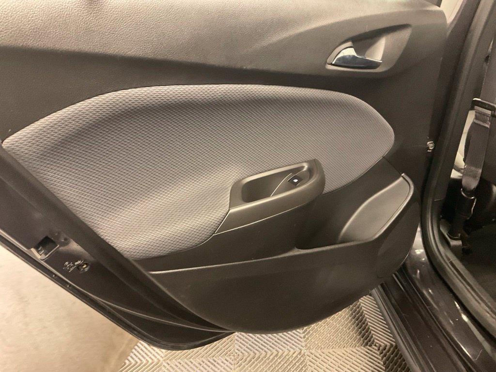Used 2016 Chevrolet Cruze LT w/ Convenience Package FWD image 25