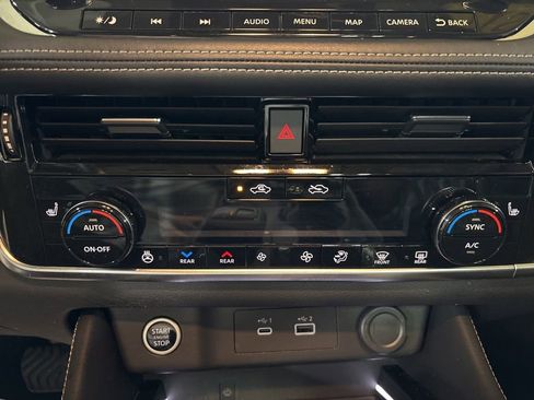 Used 2021 Nissan Rogue Platinum AWD/4WD image 19