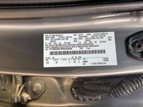 Used 2023 Ford F350 Lariat w/ Chrome Package image 30