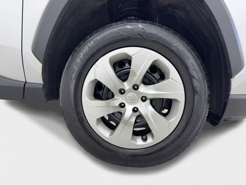 Used 2022 Toyota RAV4 LE FWD image 50