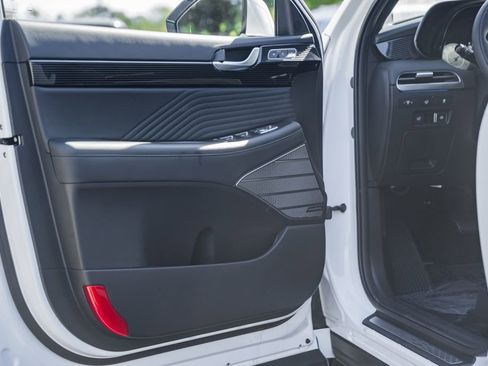 Used 2025 Hyundai Palisade Calligraphy image 35