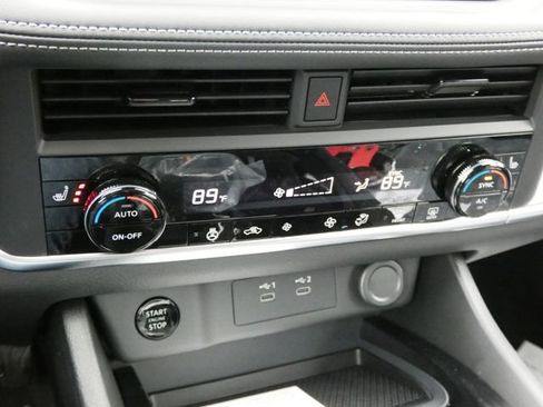 New 2026 Nissan Rogue SV AWD/4WD image 16
