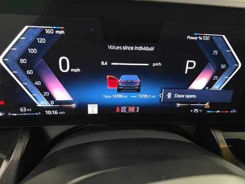 Used 2025 BMW 530i w/ M Sport Package RWD image 8
