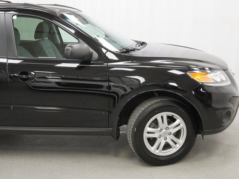 Used 2012 Hyundai Santa Fe GLS image 11