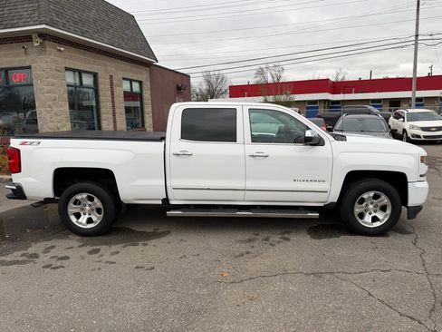 Used 2017 Chevrolet Silverado 1500 LTZ Z71 image 6