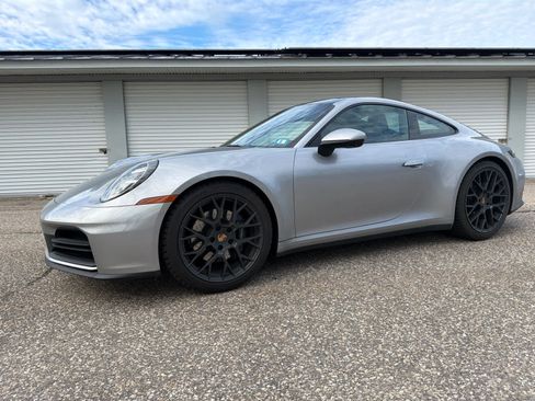Certified 2025 Porsche 911 Carrera RWD image 3
