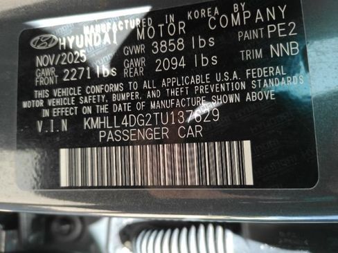 Used 2026 Hyundai Elantra SE FWD image 47