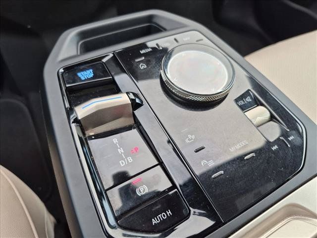 Certified 2024 BMW iX xDrive50 w/ Premium Package AWD/4WD image 12